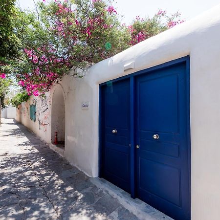 Olive Tree & Capari Mykonos Town Homes & Apartments With Pool! Exterior photo