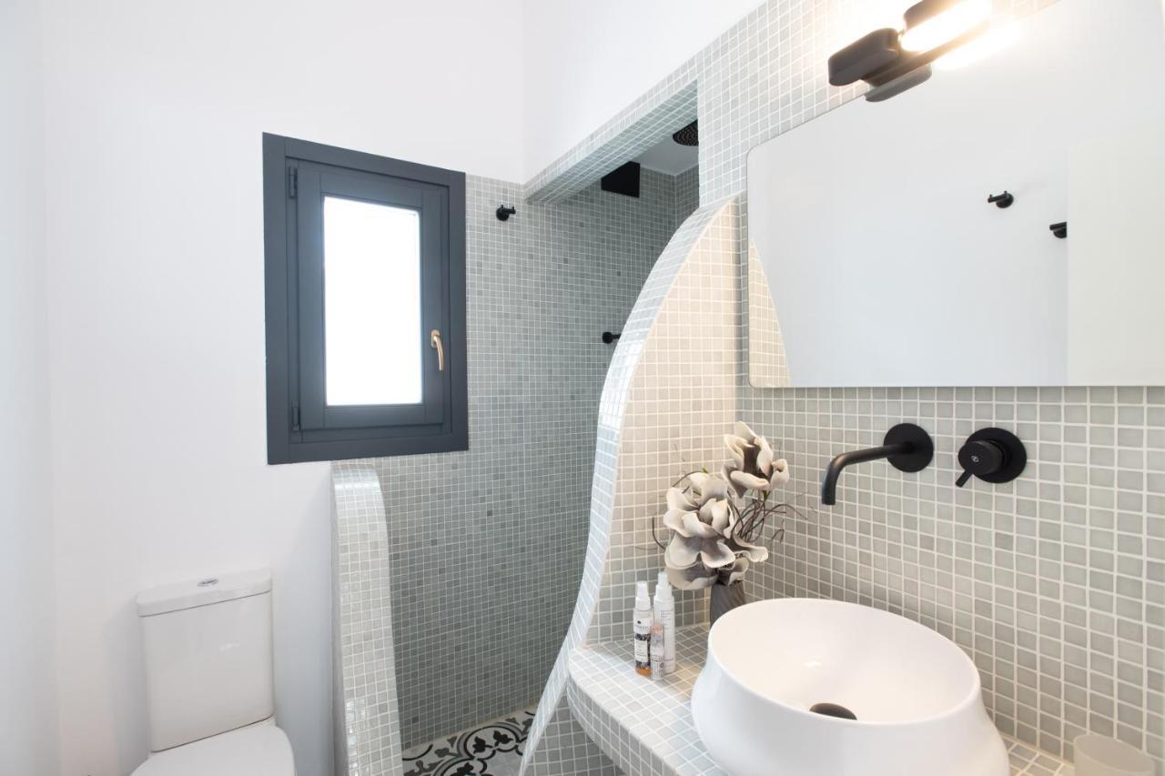 Olive Tree & Capari Mykonos Town Homes & Apartments With Pool! Exterior photo