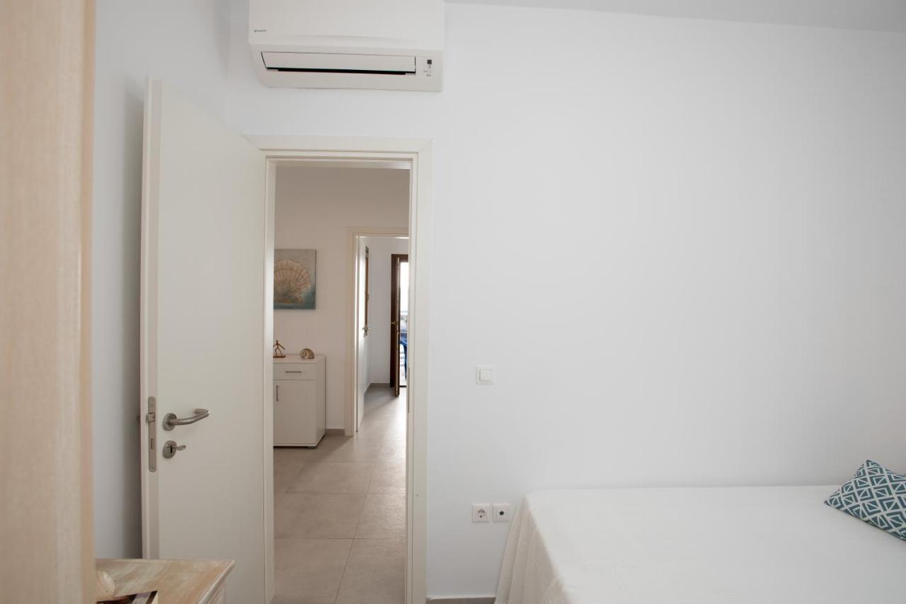 Olive Tree & Capari Mykonos Town Homes & Apartments With Pool! Exterior photo